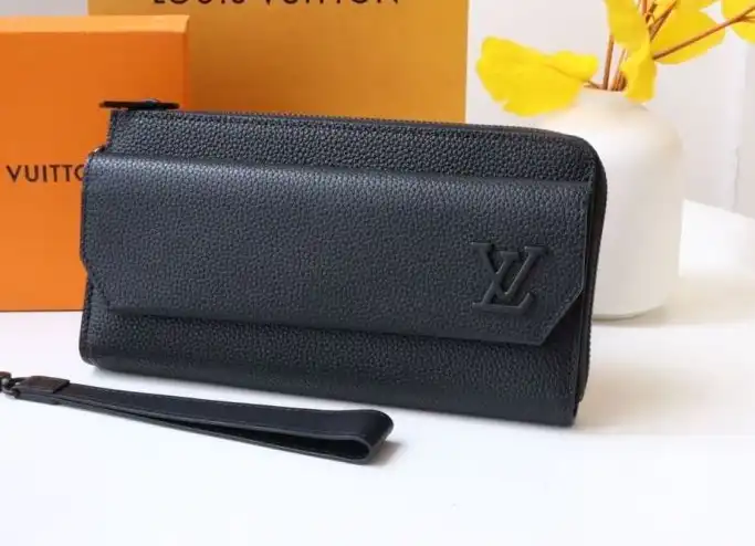 LV Wallets 4178G-0191