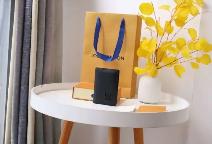 LV Wallets 4178G-0193