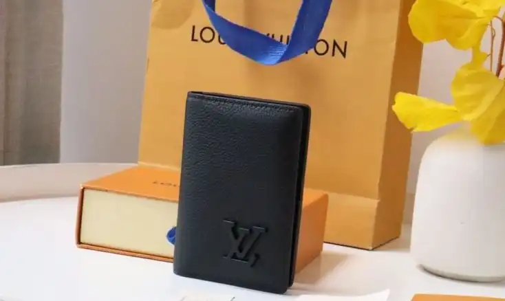 LV Wallets 4178G-0193