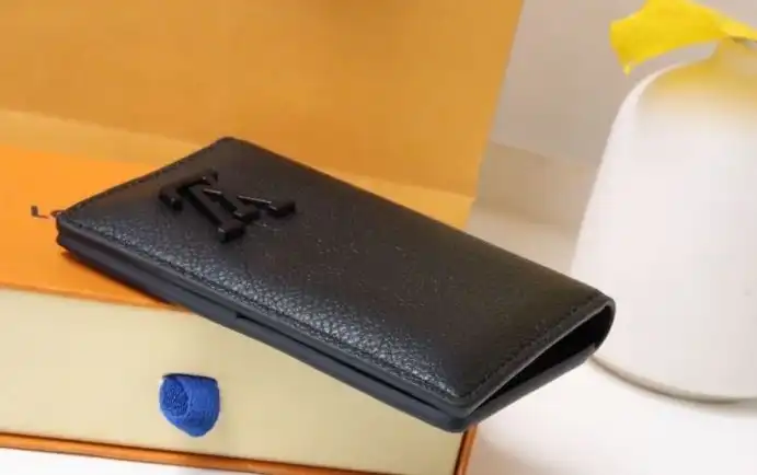 LV Wallets 4178G-0193