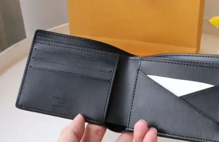 LV Wallets 4178G-0194