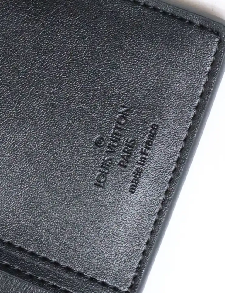 LV Wallets 4178G-0195