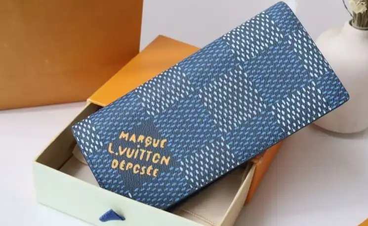LV Wallets 4178G-0200