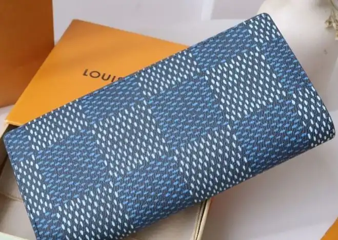 LV Wallets 4178G-0200