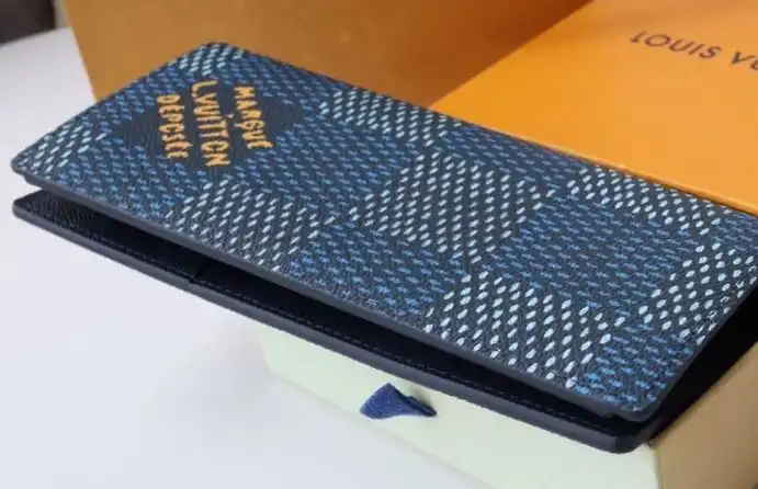 LV Wallets 4178G-0200