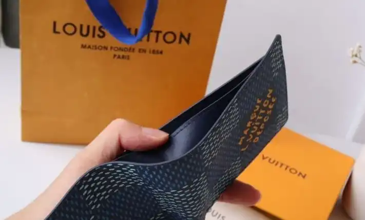 LV Wallets 4178G-0201