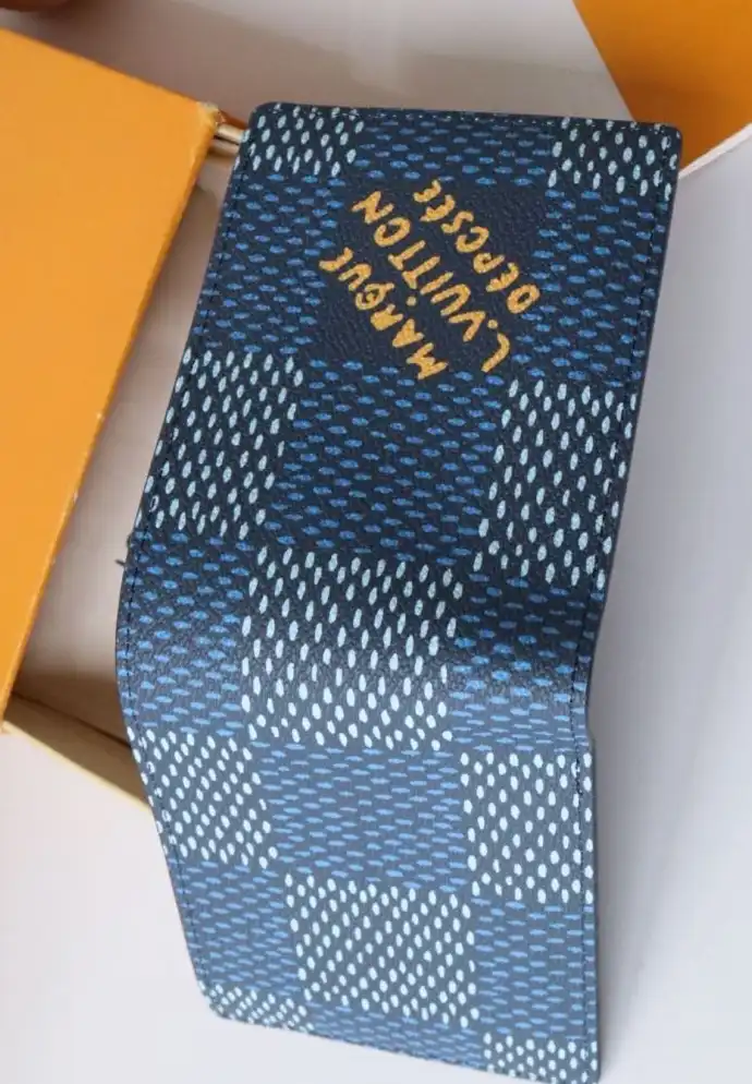 LV Wallets 4178G-0201