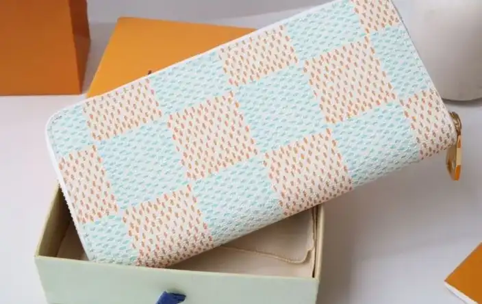 LV Wallets 4178G-0203