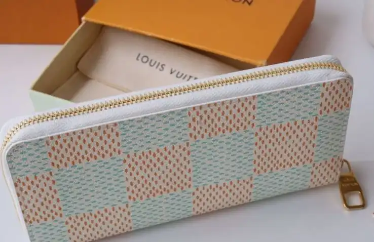LV Wallets 4178G-0203