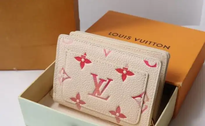 LV Wallets 4178G-0206