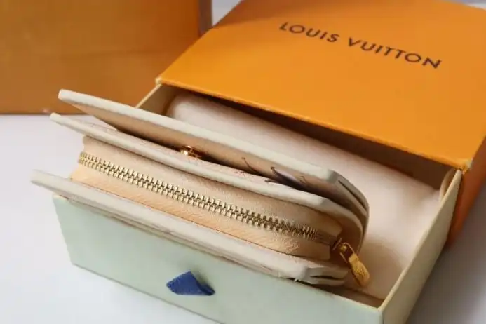 LV Wallets 4178G-0206