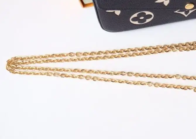 LV Wallets 4178G-0207