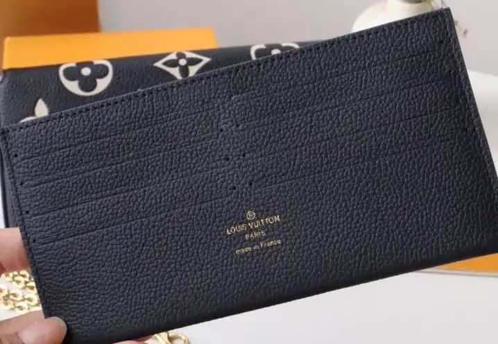 LV Wallets 4178G-0207
