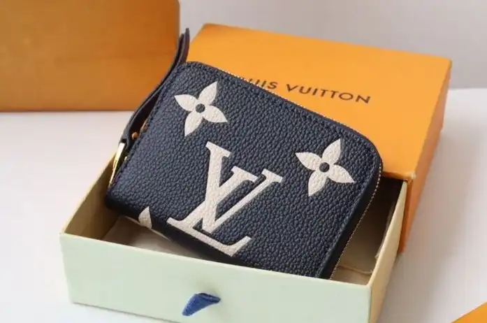 LV Wallets 4178G-0208