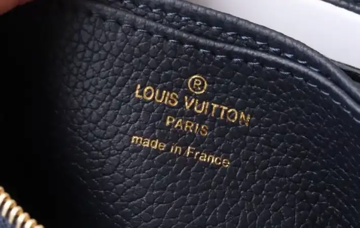 LV Wallets 4178G-0208