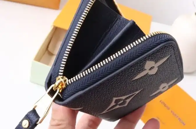 LV Wallets 4178G-0208
