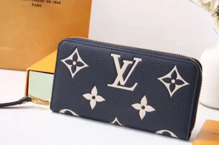 LV Wallets 4178G-0210