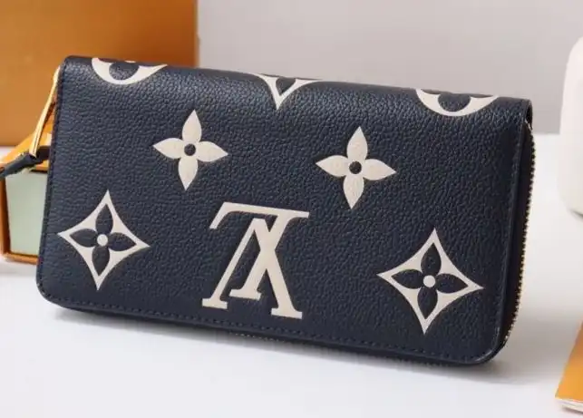 LV Wallets 4178G-0210