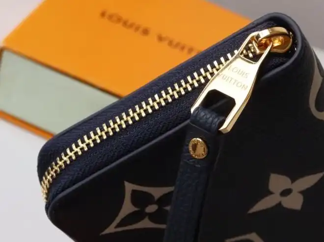 LV Wallets 4178G-0210