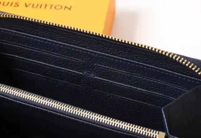 LV Wallets 4178G-0210