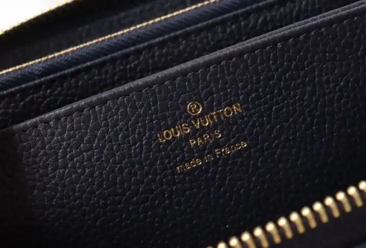 LV Wallets 4178G-0210