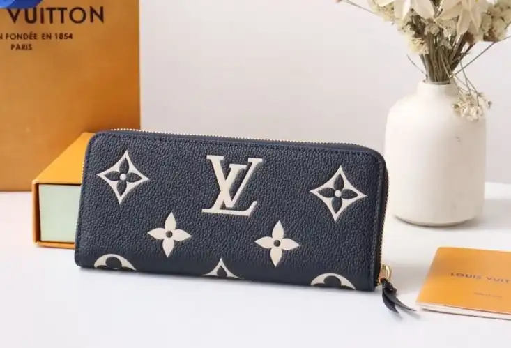 LV Wallets 4178G-0211