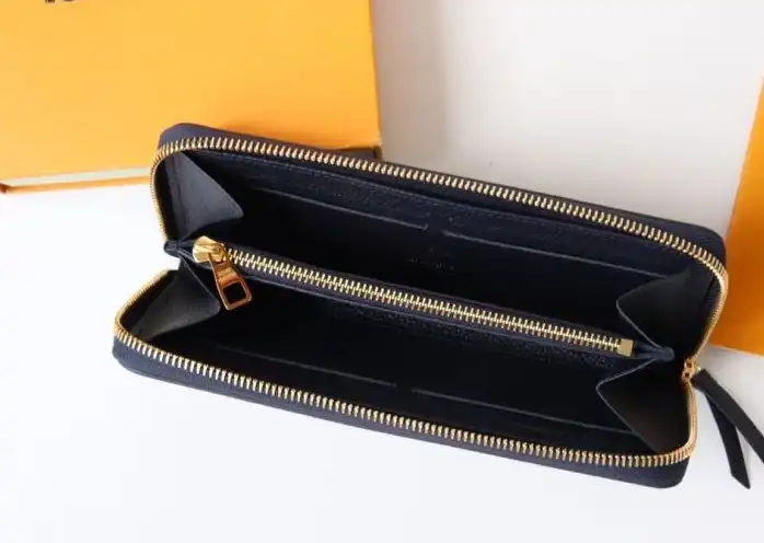 LV Wallets 4178G-0211