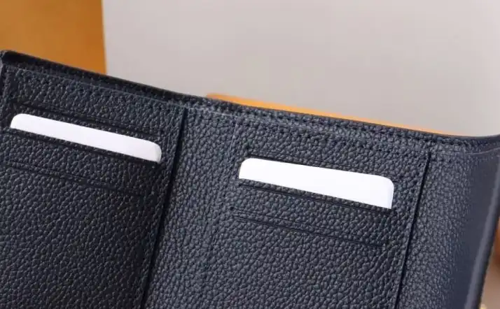 LV Wallets 4178G-0212