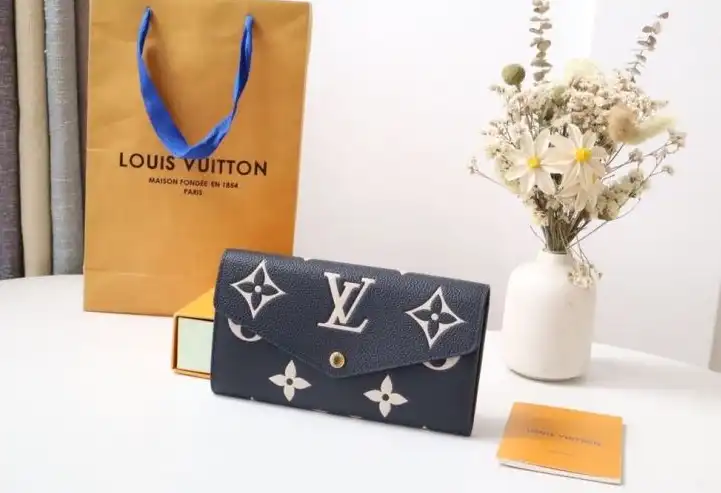 LV Wallets 4178G-0213