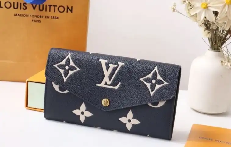 LV Wallets 4178G-0213