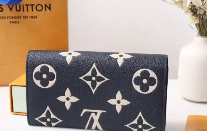 LV Wallets 4178G-0213