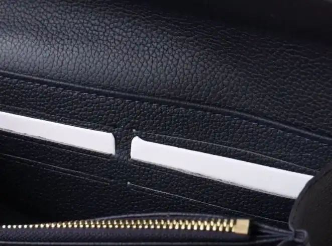 LV Wallets 4178G-0213
