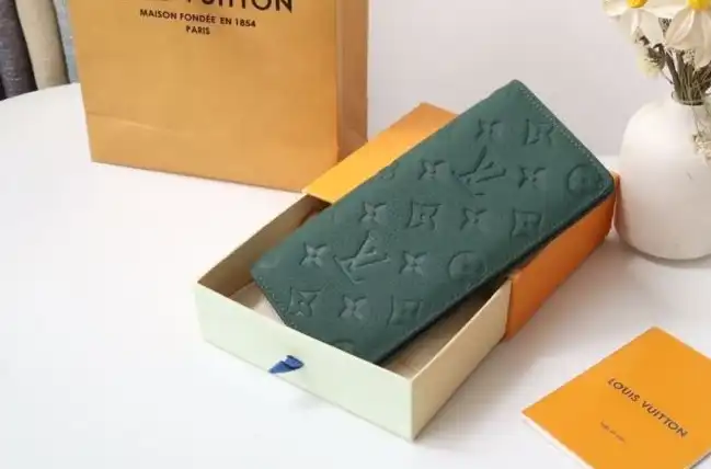 LV Wallets 4178G-0219