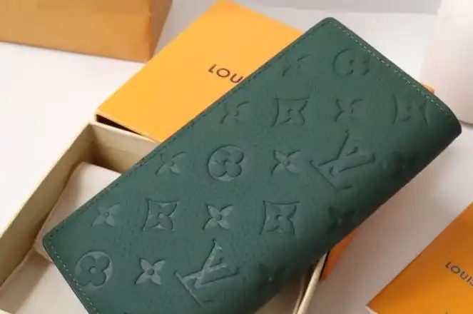 LV Wallets 4178G-0219
