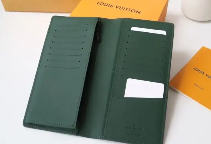 LV Wallets 4178G-0219
