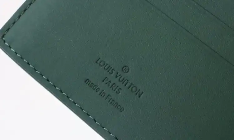 LV Wallets 4178G-0220