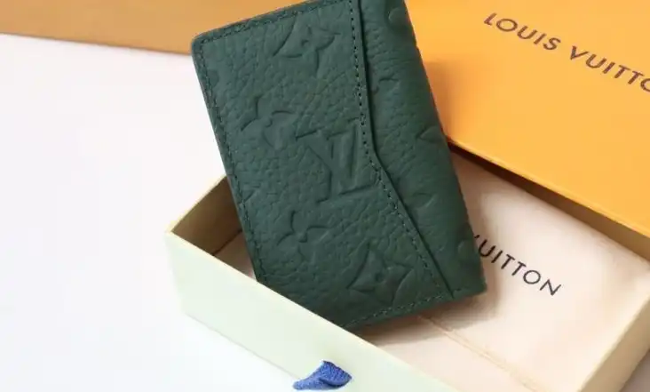 LV Wallets 4178G-0221
