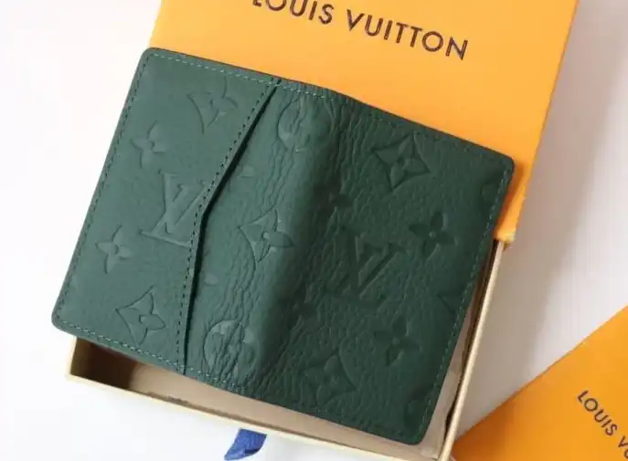 LV Wallets 4178G-0221