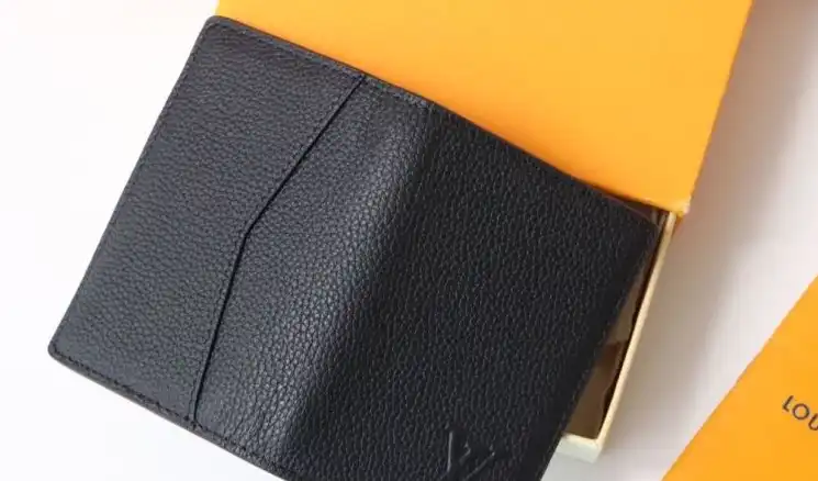 LV Wallets 4178G-0222
