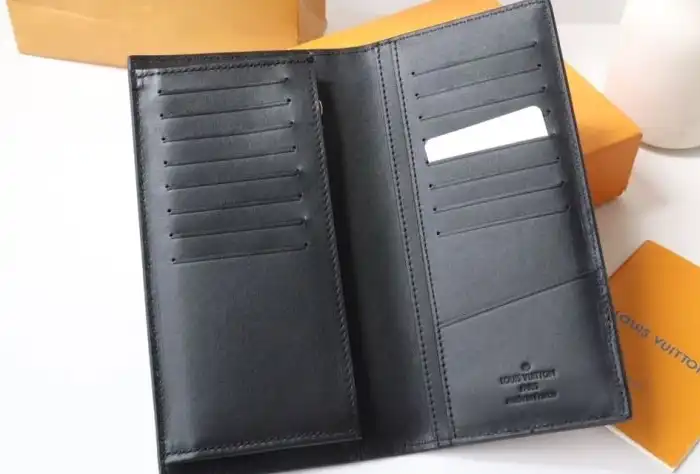 LV Wallets 4178G-0224