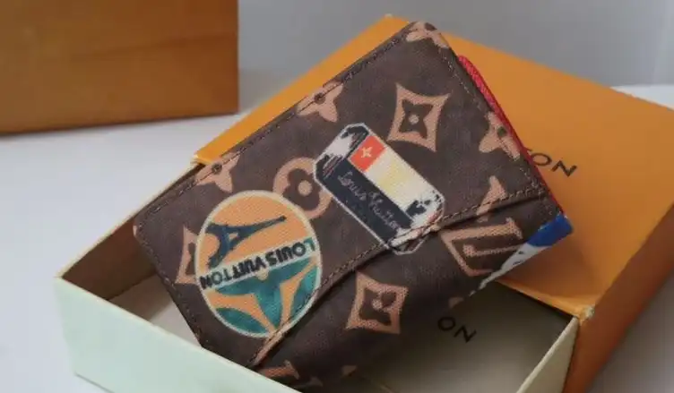 LV Wallets 4178G-0227
