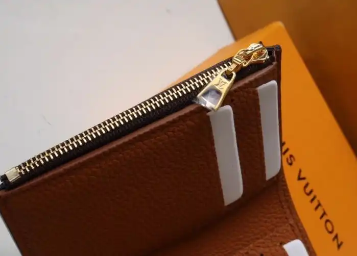 LV Wallets 4178G-0228