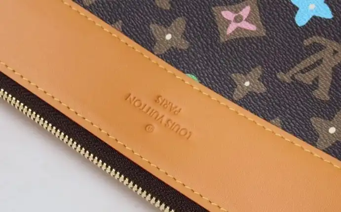LV Wallets 4178G-0234