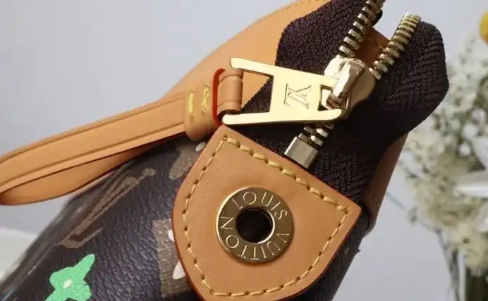 LV Wallets 4178G-0234