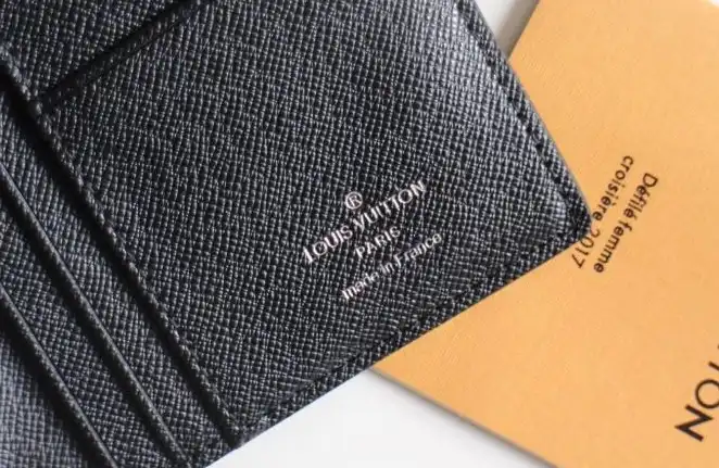 LV Wallets 4178G-0236