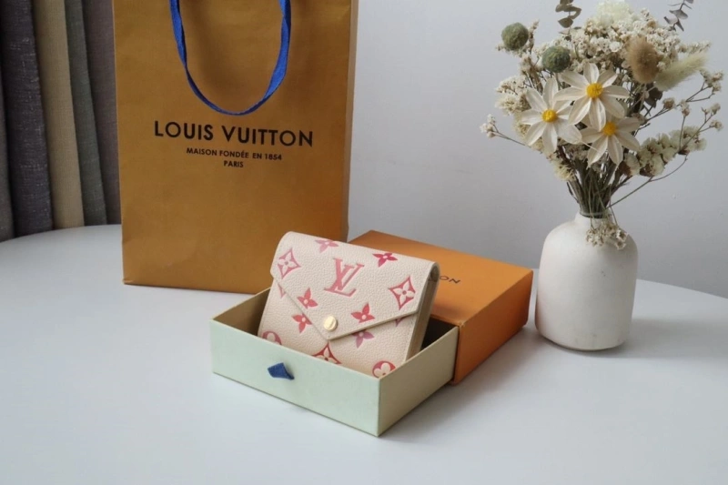 LV Wallets 4178H-0008