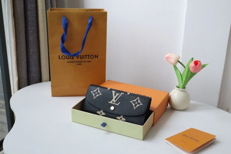 LV Wallets 4178H-0013