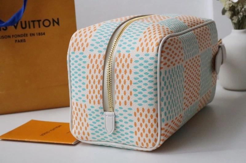 LV Cosmetic Bags 4178H-0033
