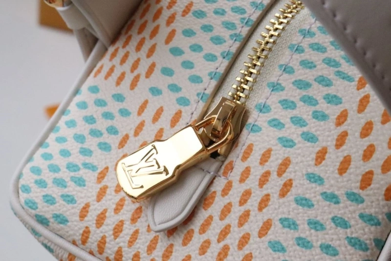 LV Cosmetic Bags 4178H-0033