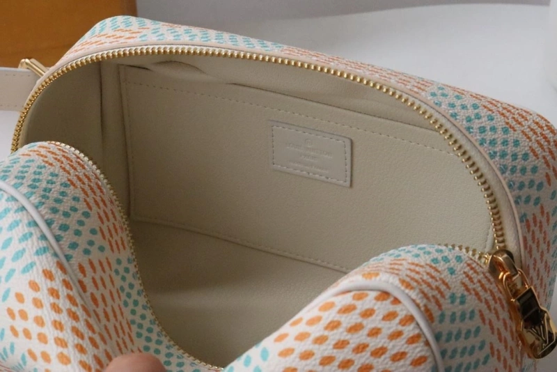 LV Cosmetic Bags 4178H-0033